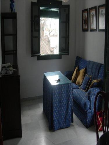 COQUETO ATICO EN CENTRO HISTORICO. COCINA AMERICANA. BALCONES. LUMINOSO. TERRAZA