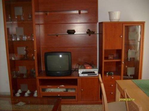 Piso de 2 dormitorios baño cocina amueblada con electrodomesticos y