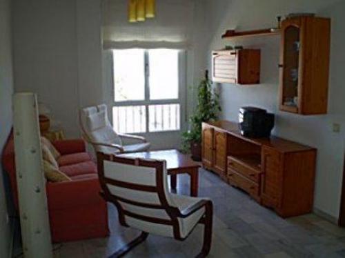 Piso amueblado de tres dormitorios en una de las mejores