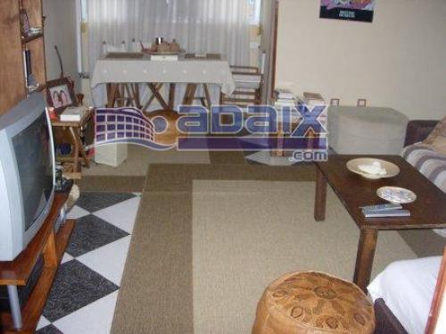 Piso 3 dormitorios cocina amueblada totalmente reformado ascensor. MUY CERCA