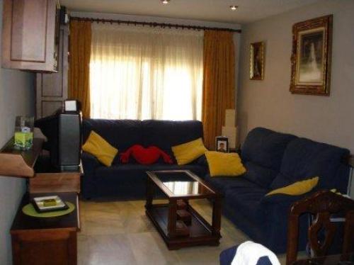 Unifamiliar de 3 dormitorios con armarios empotrados cocina salOn aseo