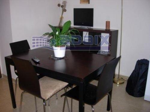 APARTAMENTO DE UN DORMIOTRIO UN BAñO SALON COCINA MUY BONITO.