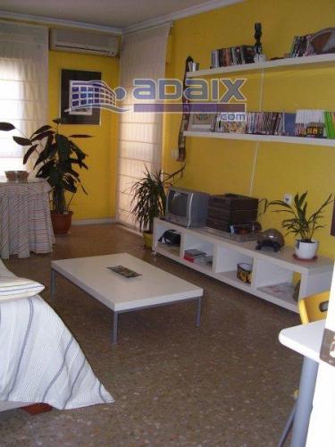 PRECIOSO PISO LAVADERO TERRAZA TOTALMENTE AMUEBLADO. PZ- DE GARAJE. ASCENSOR.