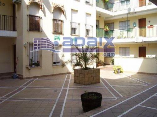 PRECIOSO COCINA AMUEBLADA. PZ. DE GARAJE. POSIBILIDAD DE TRASTERO. SEMINUEVO.