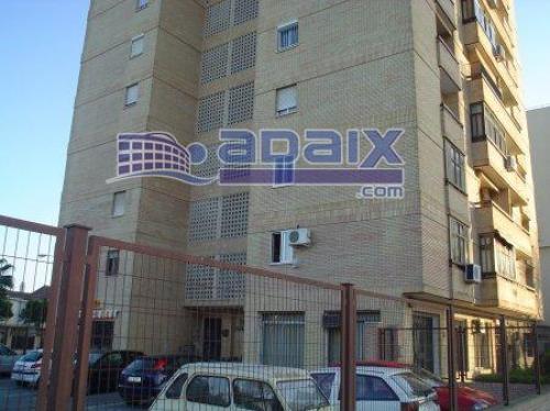 Piso de 3 dormitoirios cocina baño salOn lavadero y terraza.