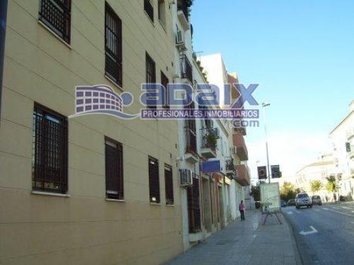 Piso de 3 dormitorios cocina amueblada 2 baños 3 armarios