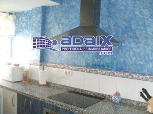 Totalmente amueblado y reformado recientemente muebles nuevos cocina amueblada con