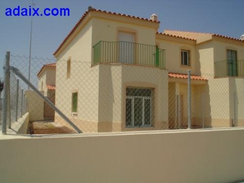 Preciosa casa unifamiliar a estrenar en una nueva urbanizacion recientemente