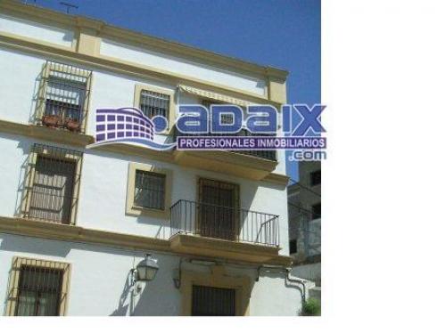 Vivienda de 4 dormitorios convertida en 3 en pleno centro