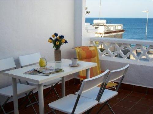 Precioso apartamento con magnificas vistas al mar. Se encuentra recien