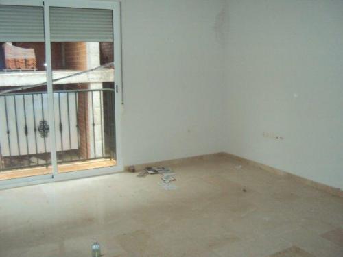 Piso en venta en Huetor - Tajar (Granada). Piso de