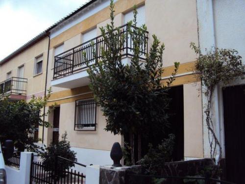 Casa en venta en Santa Fe (Granada) con 4 dormitorios