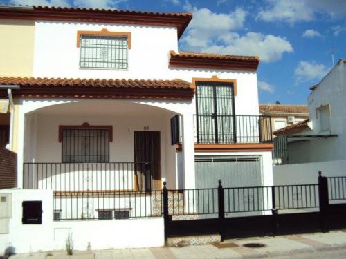 Casa en venta en Chauchina (Granada). Casa pareada de 3