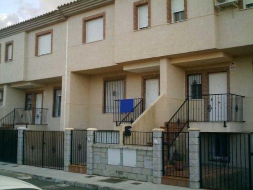Casa en venta en Cijuela (Granada). Unifamiliar de 173 m2