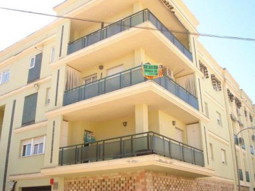 Piso en venta en Santa fe (Granada) haciendo esquina de