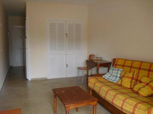 Estudio en Calvia ubicado en Son Caliu. SalOn comedor cocina