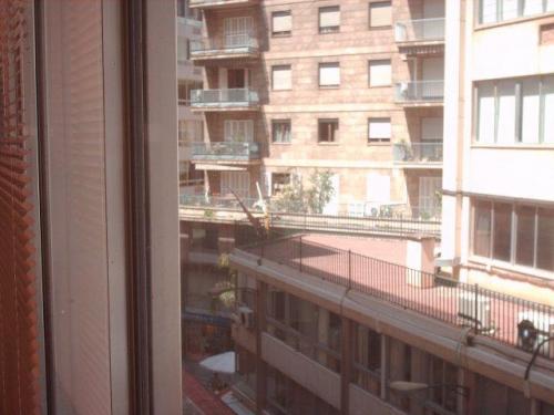 Despacho de 55m aproximado en centro comercial los geranios pasaje