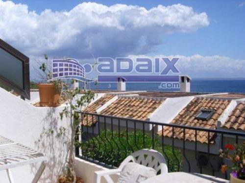 Duplex en Calvia ubicado en Torrenova. Consta de 3 dormitorios