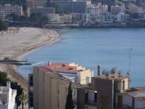 Estudio en Calvia ubicado en Santa Ponsa. Consta de sala