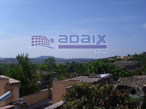 Casa tradicional mallorquina de 2 alturas precisa reforma en planta