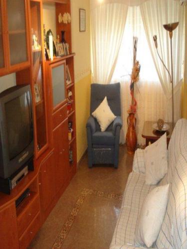 Magnifico Piso Reformado. 1 sin ascensor. Cocina Amueblada. Consola de