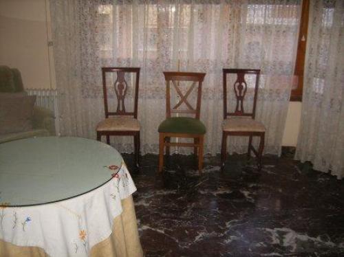 Magnifico piso en pleno centro de Linares. Soleria de marmol.