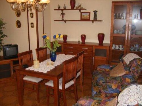 SE VENDE PISO DE 110 m2 CON CUATRO DORMITORIOS DOS