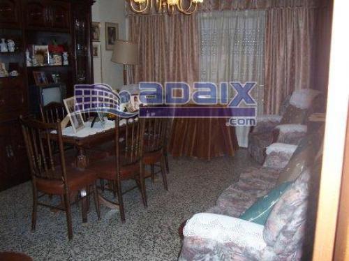 SE VENDE PISO DE 82 m2 TRES DORMITORIOS UN BAñO