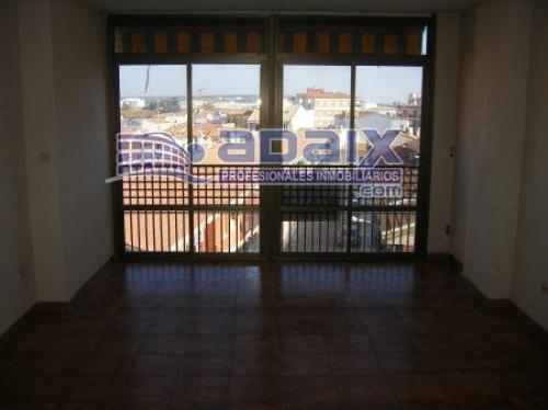 BONITO APARTAMENTO DE 70 M2 JUNTO AL PASEO DE LINAREJOS.