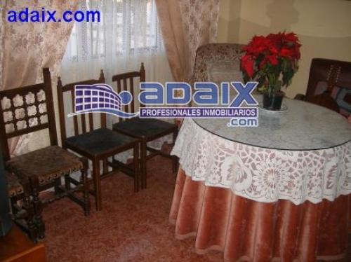 Casa Unifamiliar. Zona Carretera Baños. Patio Interior de 50 m2.