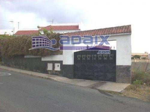 OCASION: Vivienda en Montaña Las Palmas Telde. En esquina. Cuatro