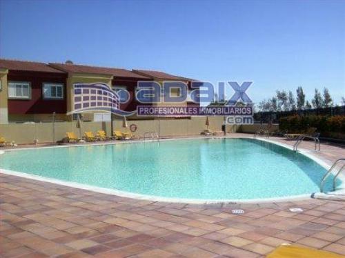 Excelente duplex en esquina. Dos dormitorios dos baños salOn cocin