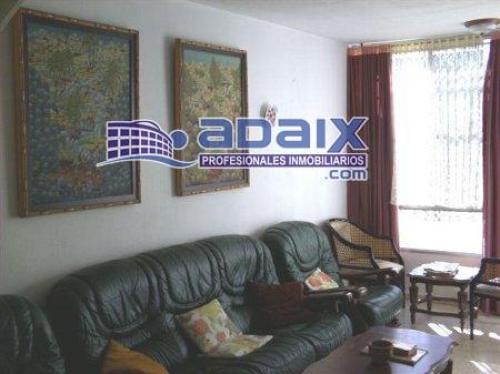 Amplio duplex. Cuatro dormitorios dos baños aseo solana salOn co