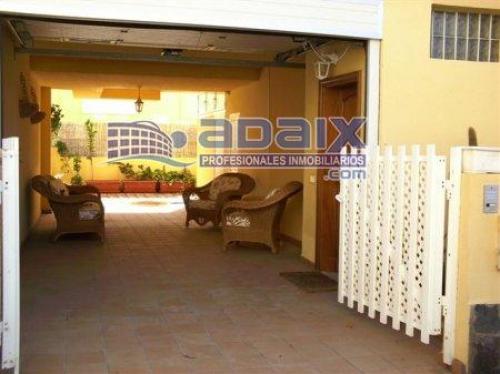 Magnifico triplex. Tres dormitorios dos baños un aseo cocina completa