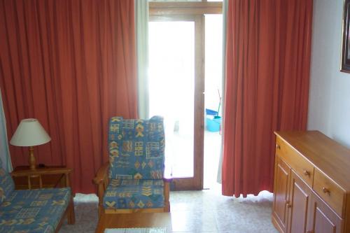 Amplisimo complejo de apartamentos de lujo. Cuenta con cinco piscinas