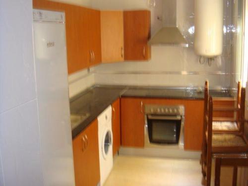 en alquiler piso a estrenar semiabluedo en buena zona del