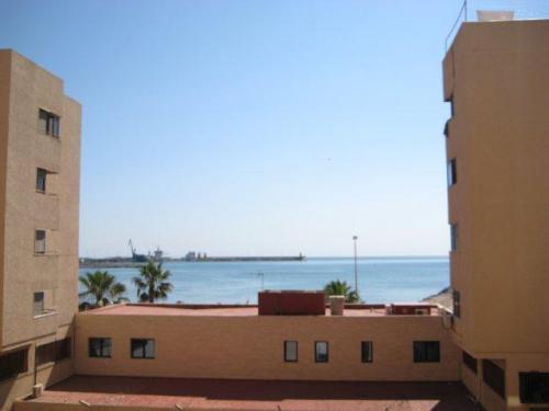 Piso en el B del Industrial muy buena orientaciOn segunda