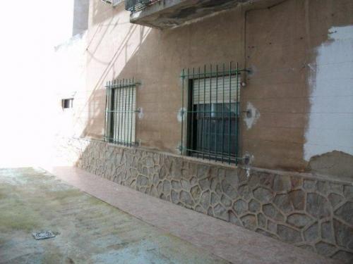 PISO EN BAJO ZONA UNED (CARTAGENA)Piso en bajo de 77m2