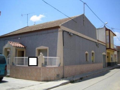 PLANTA BAJA CON BUHARDILLA- LOS DOLORESEstupenda planta baja con buhardilla