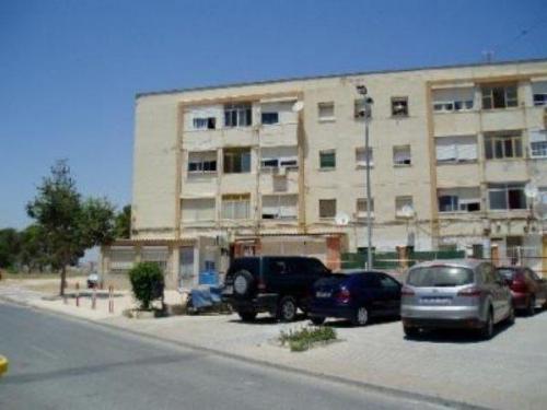 Piso en Zona de las 400 (Cartagena). Se distribuye en