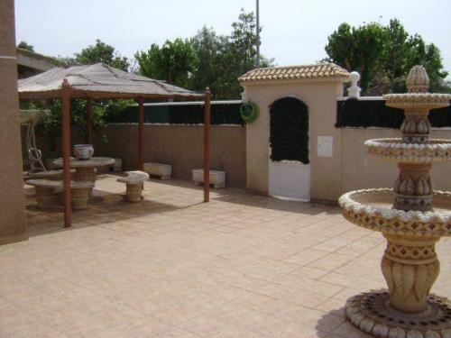 Magnifica Vivienda en esquina!Estupenda casa en planta baja de 351m2.