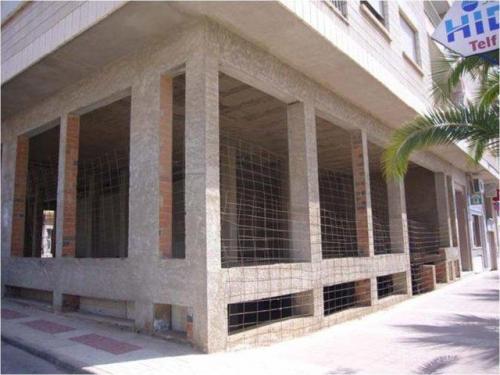 LOCAL EN BALSICASBajo comercial de 270m2 diafano.A falta de las