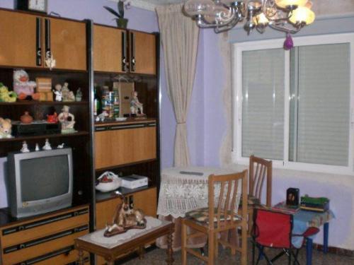 Piso en venta en Caravaca3 dormitorios exteriores1 baño 1 salon