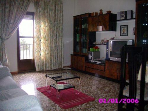 3 dormitorios todo exterior1 baño1 aseo1 salOn 20 mCarpinteria interi