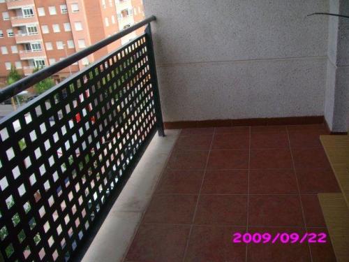 Vivienda procedente de Banco o Caja (U):Piso en venta en