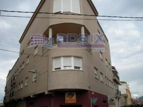 Alquiler en la alberca junto a plaza de abastos150m2 3