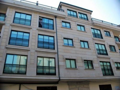 Se vende bajo comercial en Vilagarcia de Arousa muy prOximo