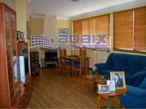 Amplisima y luminosa casa terrera de 4 dormitorios 2 baños