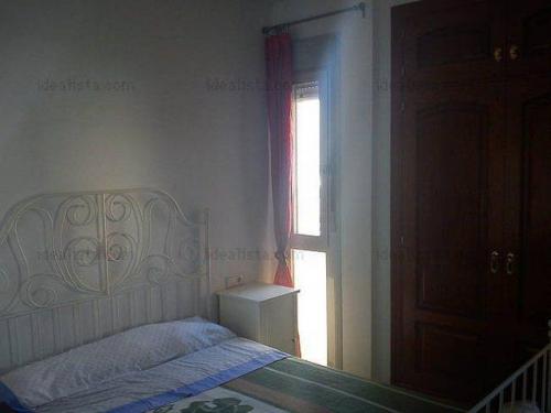 Se alquila piso amueblado en el barrio de los jardines