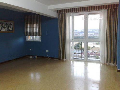 Se alquila piso en el barrio de Triana en Sevilla.Bonito